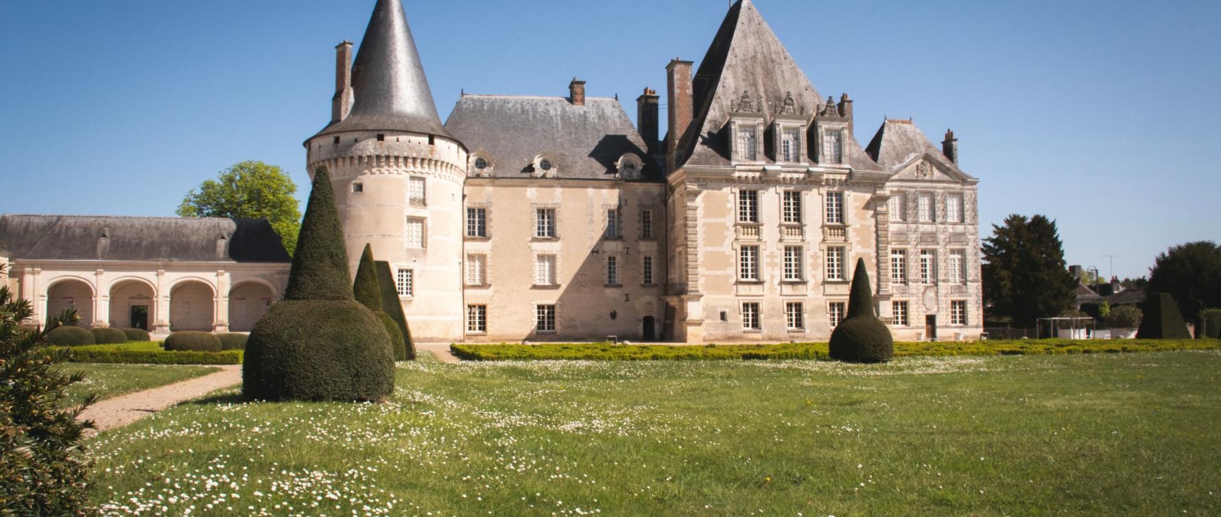 Le château d'Azay-le-Ferron