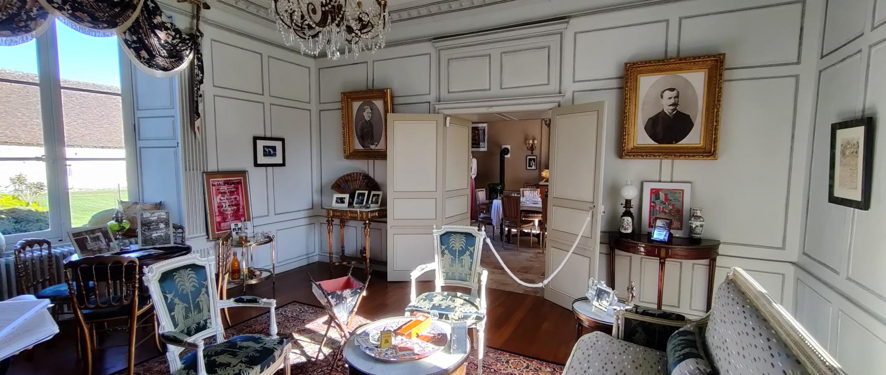 Le manoir des fauves à Saint-Lactencin