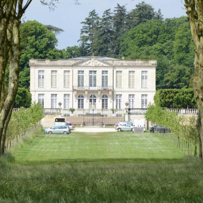 Le château de Bouges-le-Château