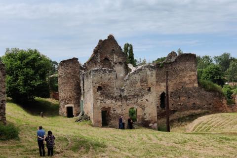 La forteresse de Cluis-Dessous