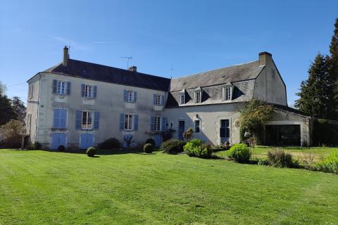 Le manoir des fauves à Saint-Lactencin
