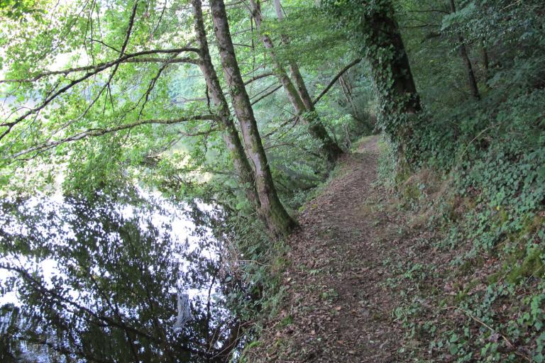 La boucle du Pin à Badecon-le-Pin - Agrandir l'image 7 sur 9, fenêtre modale