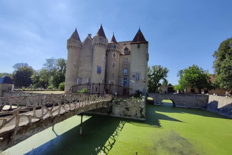 Le château de Chazelet - Agrandir l'image 6 sur 6, fenêtre modale