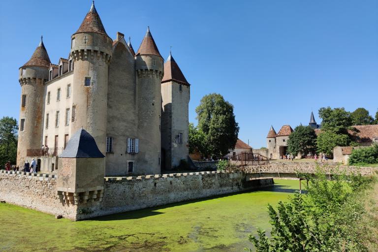 Le château de Chazelet - Agrandir l'image 5 sur 6, fenêtre modale