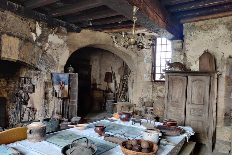 Le château de Sarzay - Agrandir l'image 8 sur 9, fenêtre modale