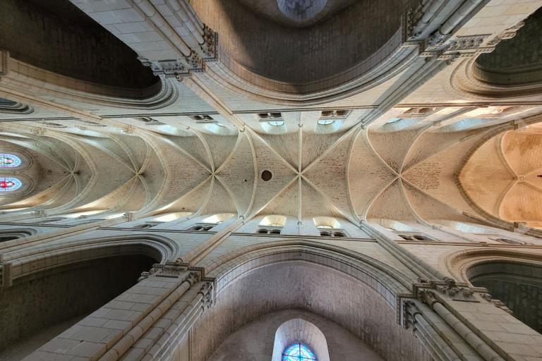 La collégiale Saint-Sylvain de Levroux - Agrandir l'image 6 sur 6, fenêtre modale