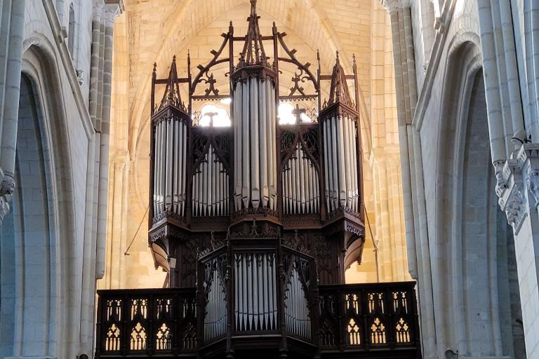 La collégiale Saint-Sylvain de Levroux - Agrandir l'image 4 sur 6, fenêtre modale