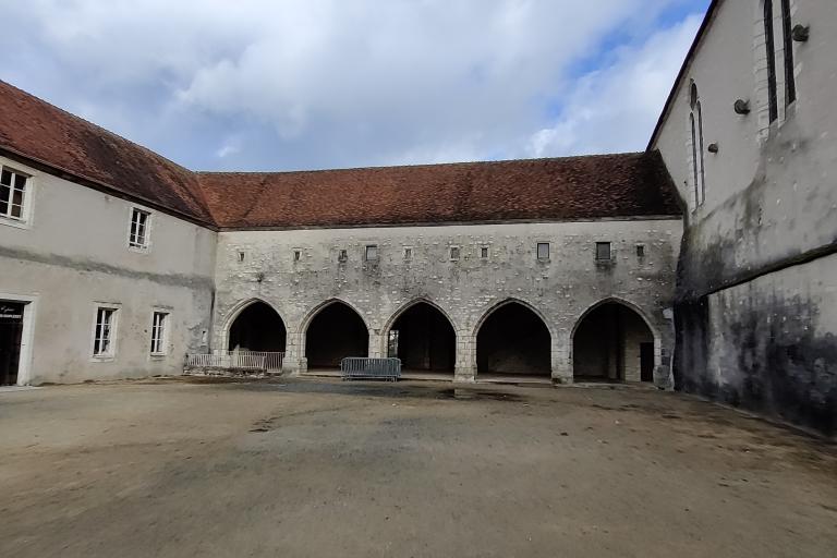 Le Couvent des cordeliers à Châteauroux - Agrandir l'image 3 sur 6, fenêtre modale