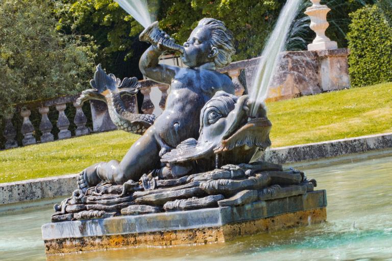 Le château de Bouges-le-Château - Agrandir l'image 8 sur 9, fenêtre modale