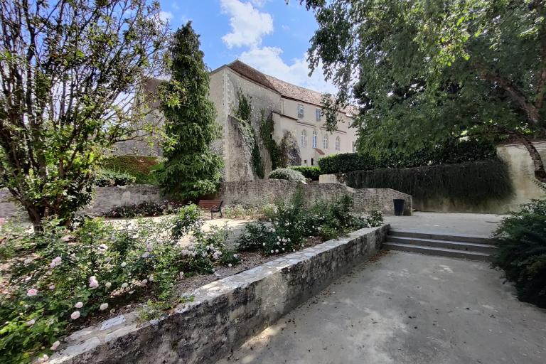 Le Couvent des cordeliers à Châteauroux - Agrandir l'image 5 sur 6, fenêtre modale