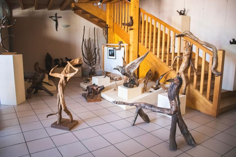 Le musée des racines à Thevet-Saint-Julien - Agrandir l'image 2 sur 9, fenêtre modale