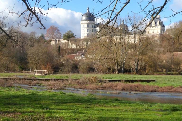 Les prairies du château à Valençay - Agrandir l'image 1 sur 6, fenêtre modale