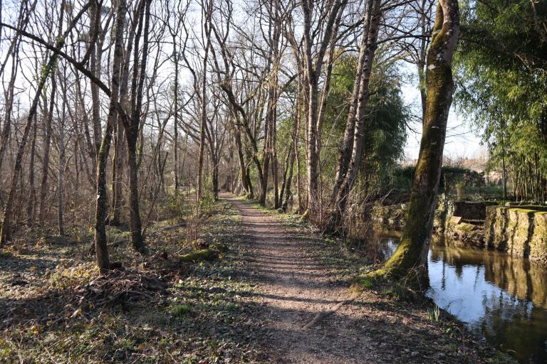 Les prés du canal à Mézières-en-Brenne - Agrandir l'image 3 sur 9, fenêtre modale