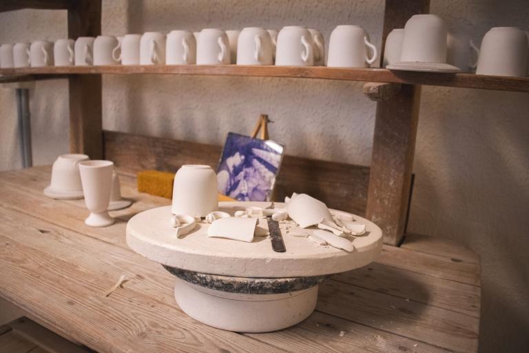 Le musée de la porcelaine à Saint-Genou - Agrandir l'image 4 sur 9, fenêtre modale