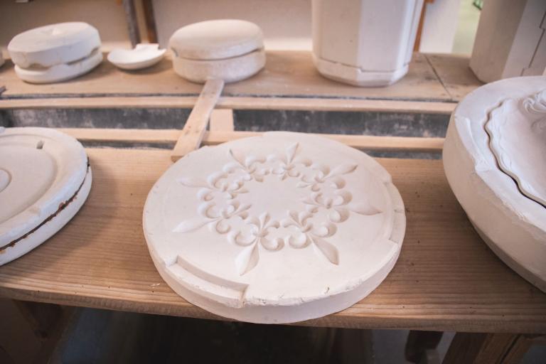 Le musée de la porcelaine à Saint-Genou - Agrandir l'image 6 sur 9, fenêtre modale