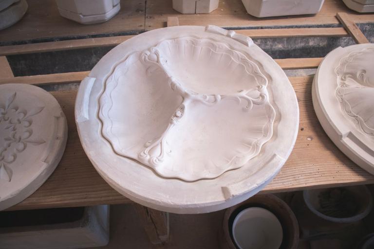 Le musée de la porcelaine à Saint-Genou - Agrandir l'image 7 sur 9, fenêtre modale