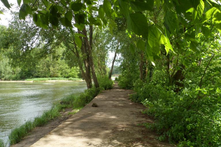 L'île du moulin à Chabris - Agrandir l'image 1 sur 9, fenêtre modale