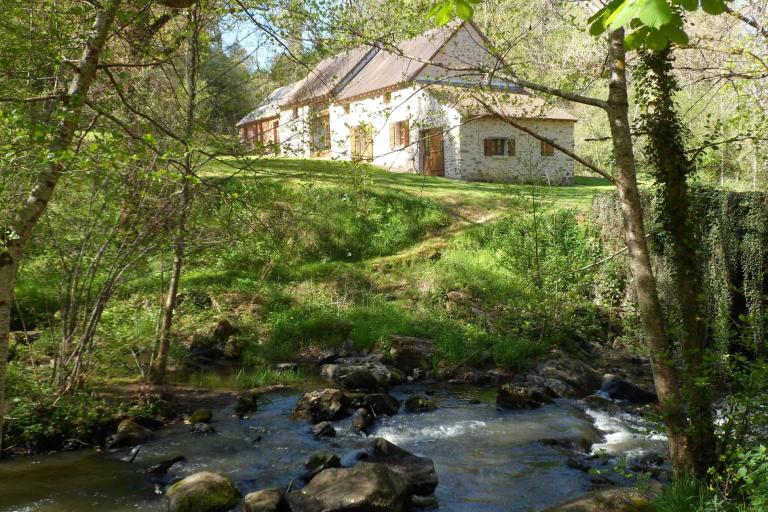 Le moulin de Seillant à Chaillac - Agrandir l'image 1 sur 9, fenêtre modale